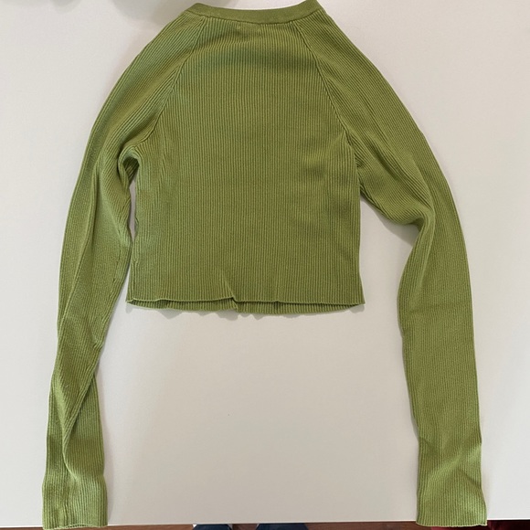 Green Cropped Long-Sleeve - Size Medium - Garage - Picture 7 of 8